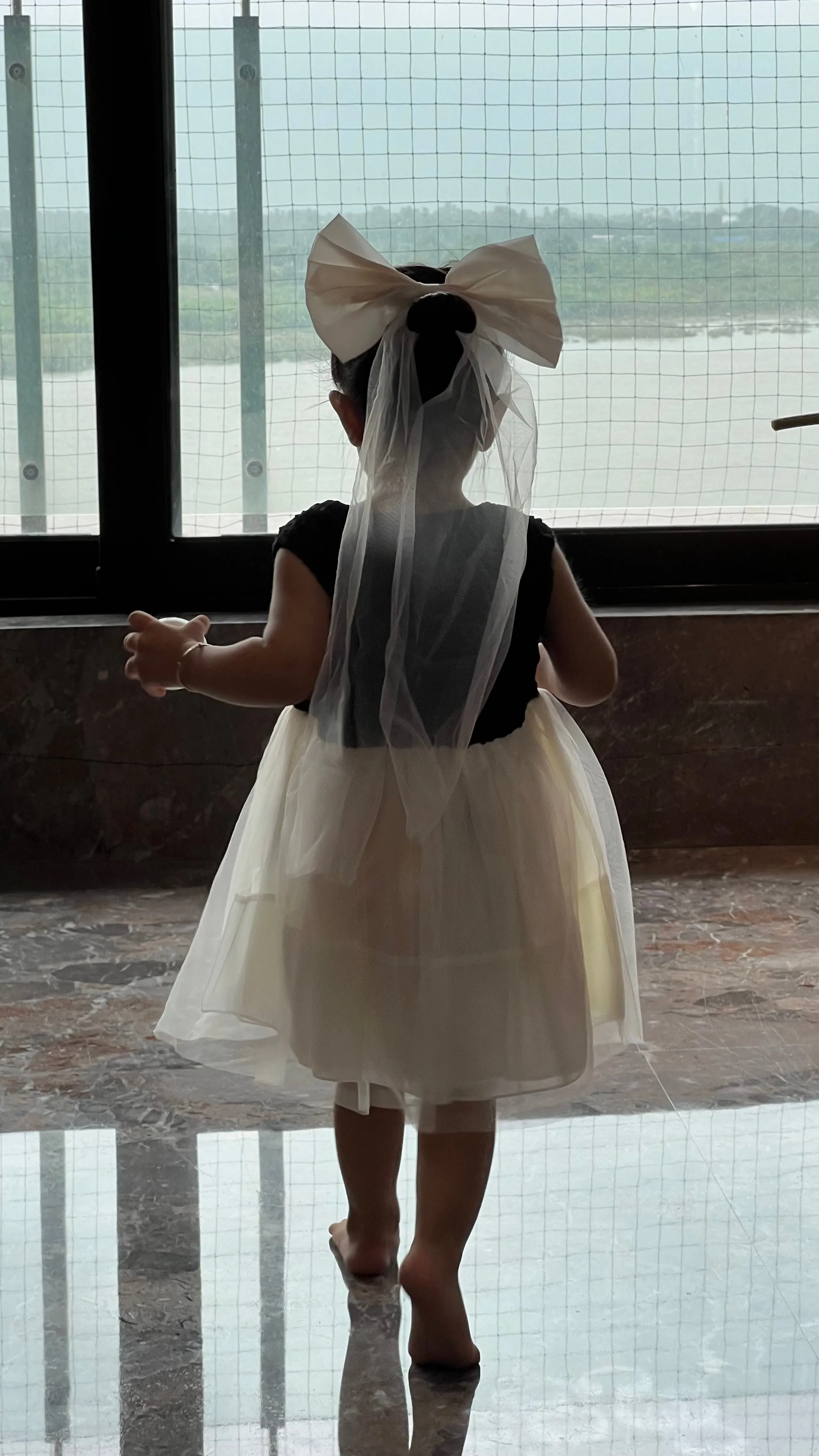 Black and White Detachable Bow Pin Flared Party Wear Dress