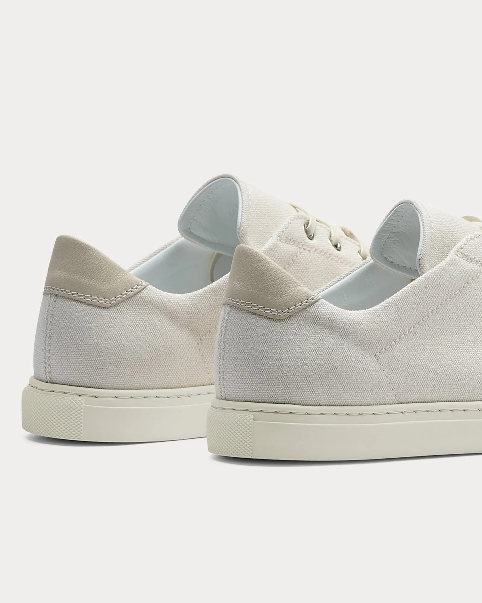 Bumper Canvas Off White Low Top Sneakers