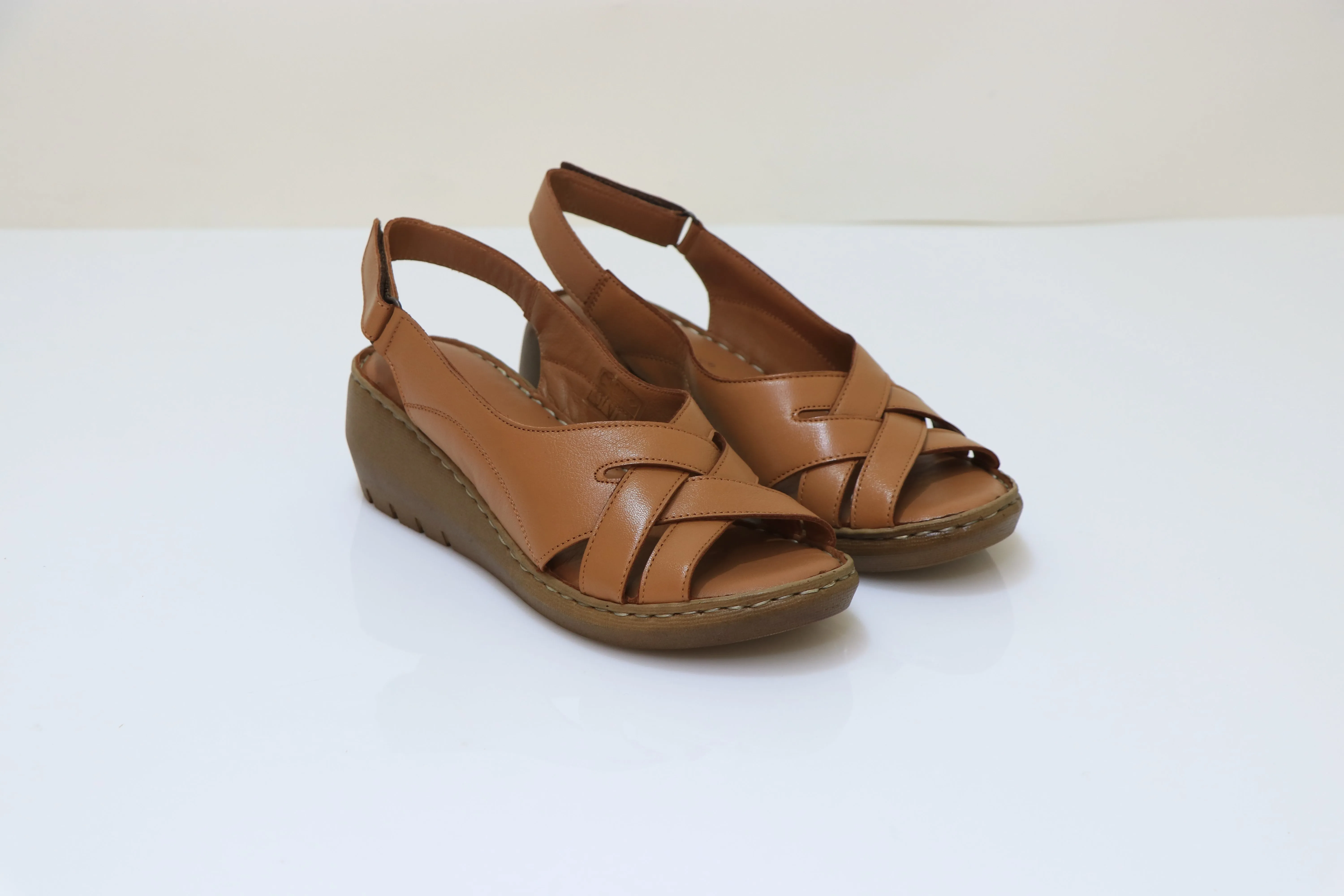 PINO VERDE Wedge Sandals