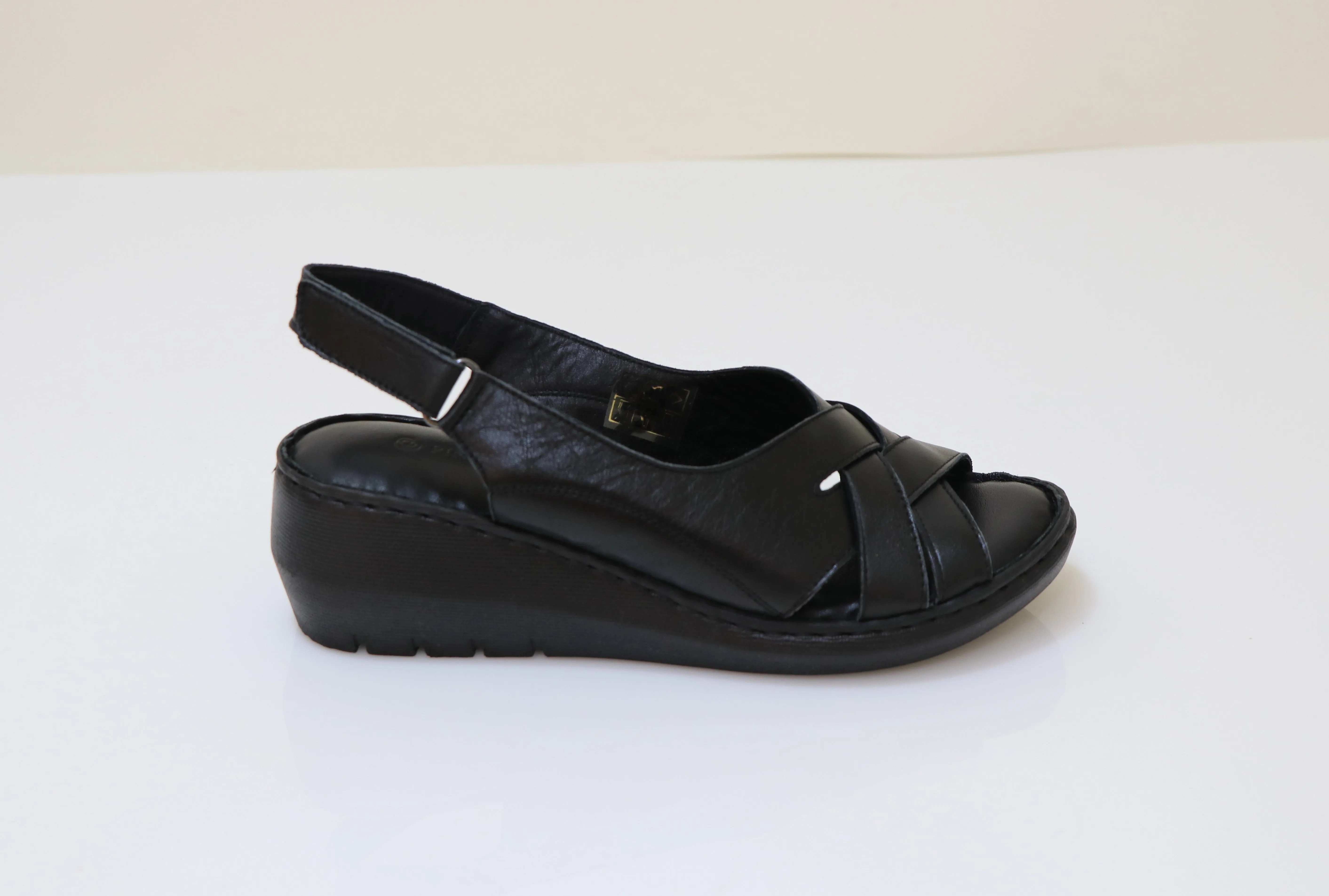 PINO VERDE Wedge Sandals