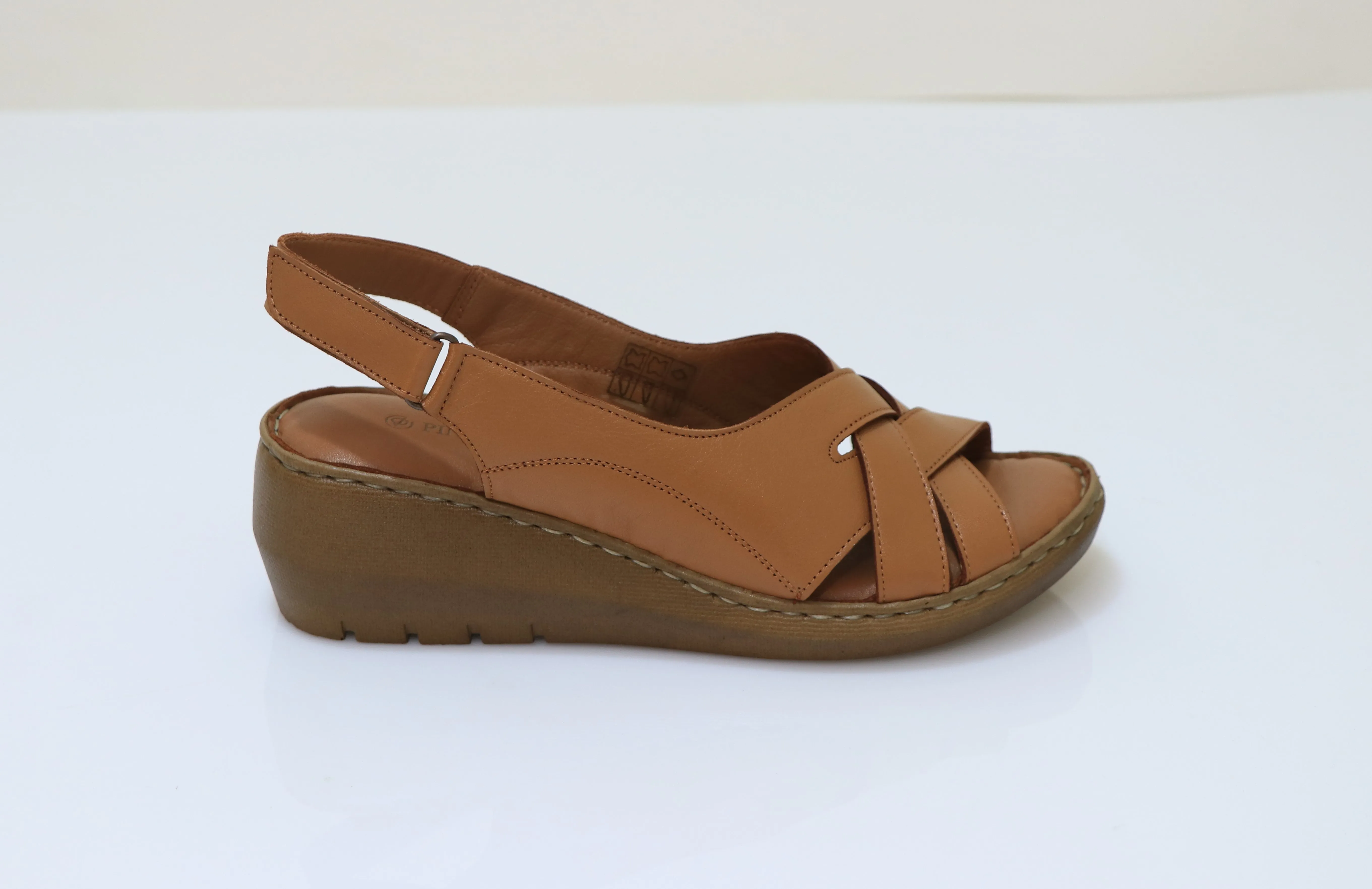 PINO VERDE Wedge Sandals